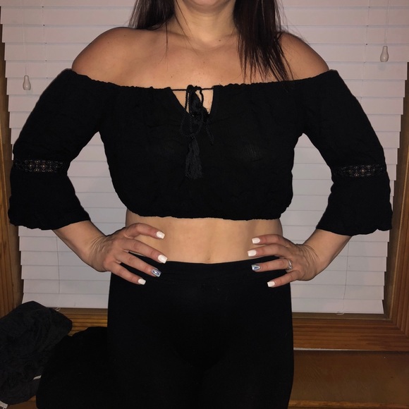 Missguided Tops - Black crop off the shoulder peasant top